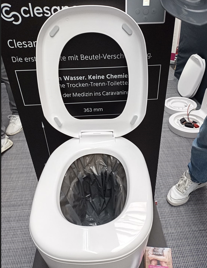 CLESANA Toilette C1 mit L-Adapter 